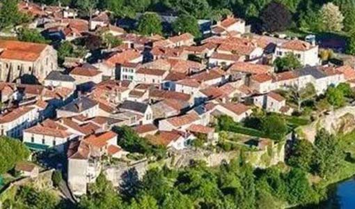 六盘水回乡建别墅为什么一定要选专业乡墅公司